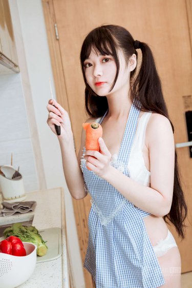 挺进绝色邻居的紧窄小肉